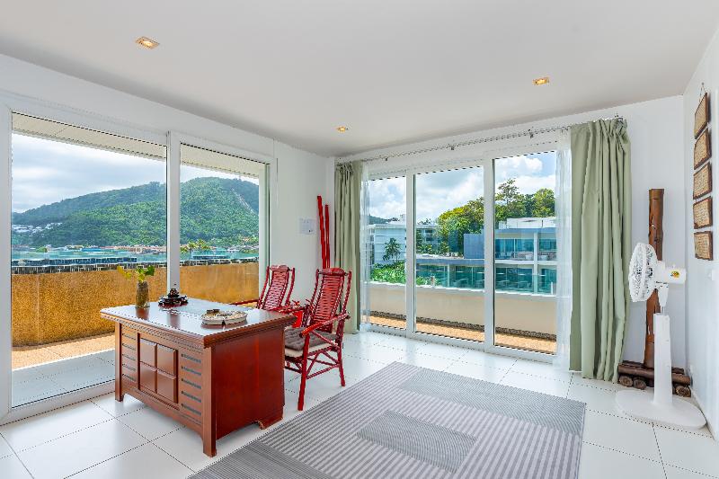 Kata Hill Sea View Hotel - Oda