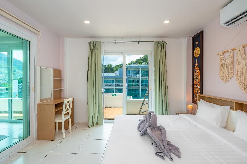 Kata Hill Sea View Hotel - Oda
