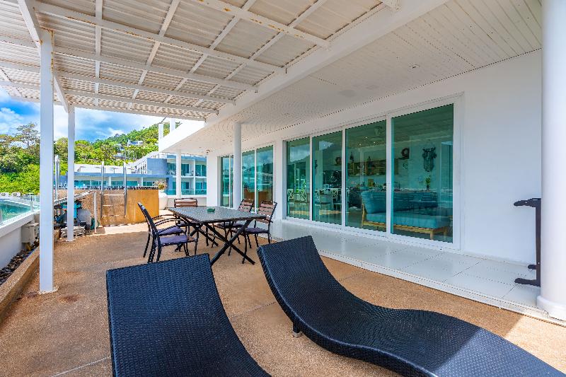 Kata Hill Sea View Hotel - Oda