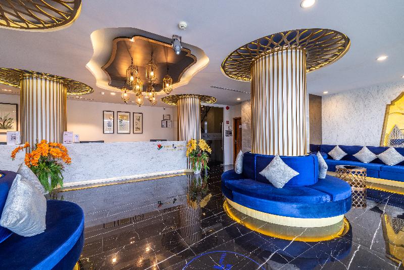 Kana Triple L Hotel Phuket - Lobi
