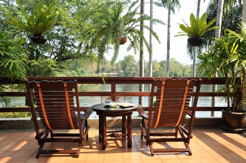 Felix River Kwai Resort - Teras