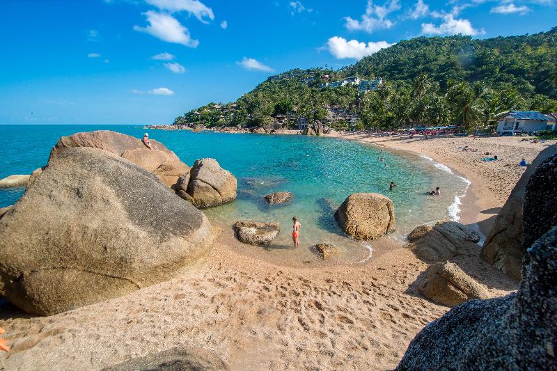 Coral Cliff Beach Resort Samui - Plaj