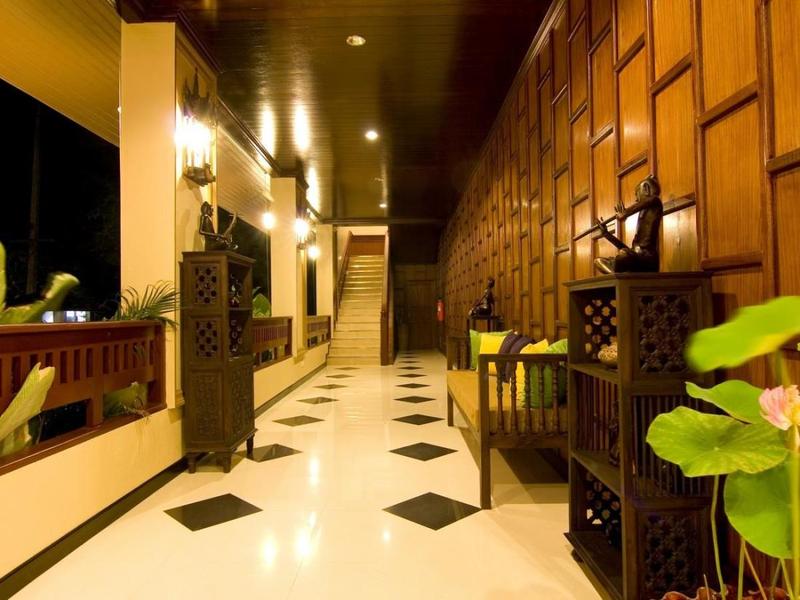 Kanok Buri Resort - Lobi