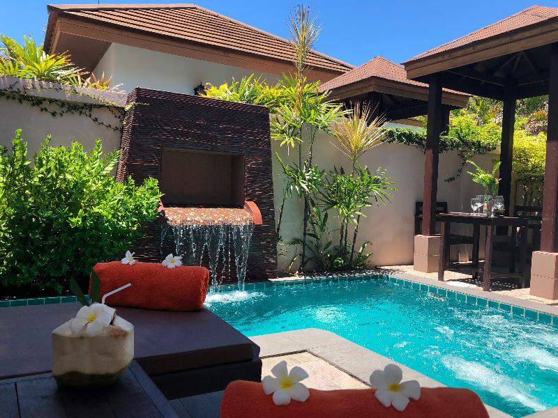 Kanok Buri Resort - Oda
