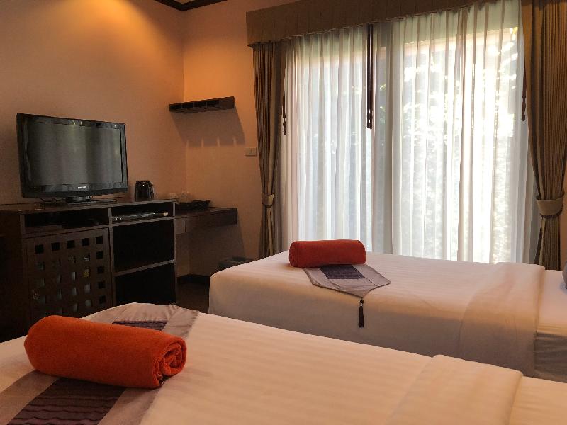 Kanok Buri Resort - Oda