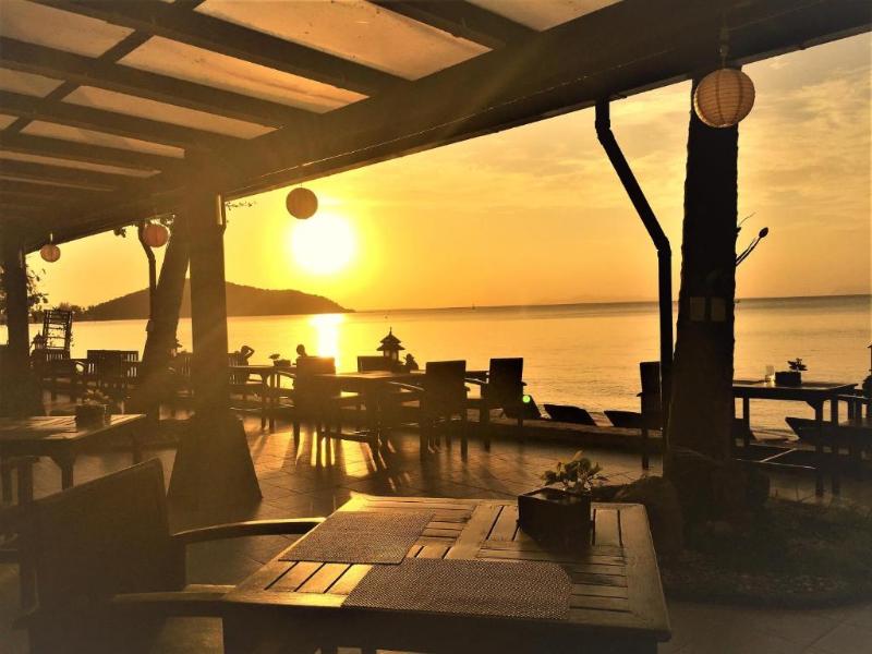 Kanok Buri Resort - Restoran