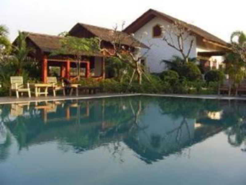 Tharaburi Resort Sukhothai otel fotoğrafı