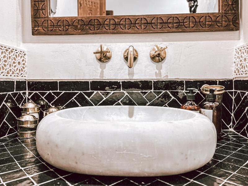 Riad Nelia Signature - Genel