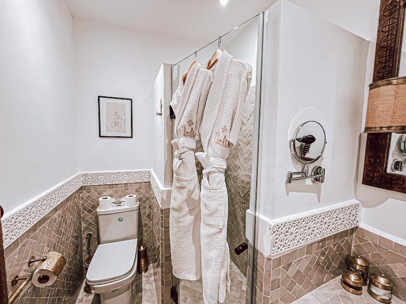 Riad Nelia Signature - Genel