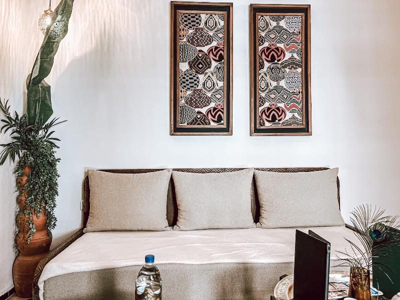 Riad Nelia Signature - Genel