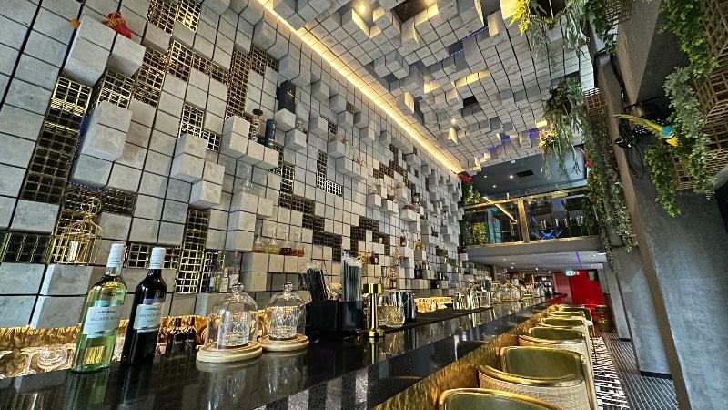 Ramada by Wyndham Bangkok Sukhumvit 11 - Bar