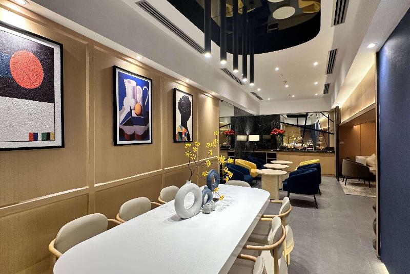 Ramada by Wyndham Bangkok Sukhumvit 11 - Lobi