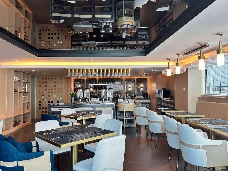 Ramada by Wyndham Bangkok Sukhumvit 11 - Restoran