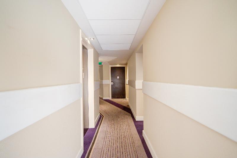 Belvilla Newport City Centre Hotel - Lifestyle - Lobi