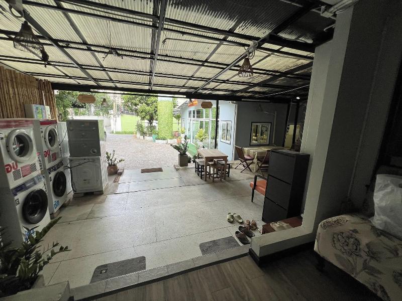 Orchid Hostel Near Bumrungrad hospital By Zuzu - Lobi