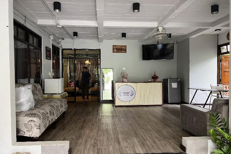 Orchid Hostel Near Bumrungrad hospital By Zuzu - Lobi