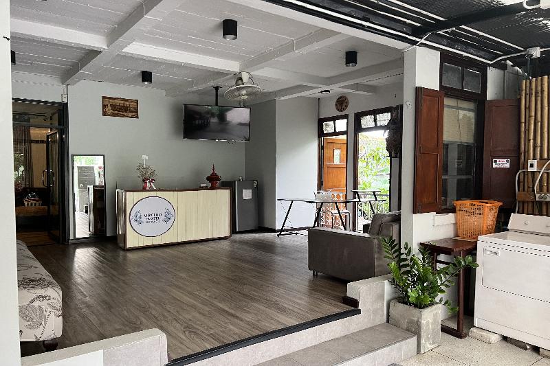 Orchid Hostel Near Bumrungrad hospital By Zuzu - Genel