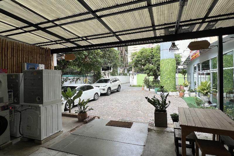 Orchid Hostel Near Bumrungrad hospital By Zuzu - Genel