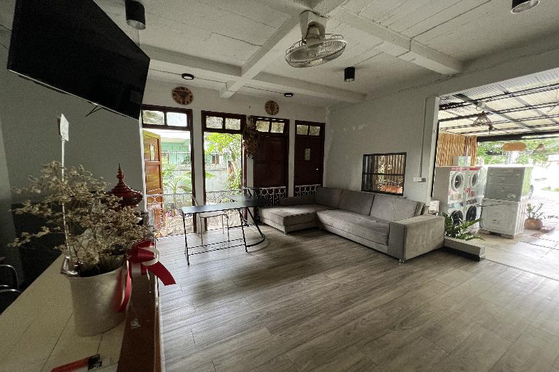 Orchid Hostel Near Bumrungrad hospital By Zuzu - Genel