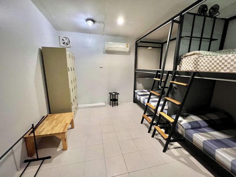 Orchid Hostel Near Bumrungrad hospital By Zuzu - Oda