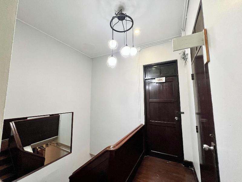 Orchid Hostel Near Bumrungrad hospital By Zuzu - Oda