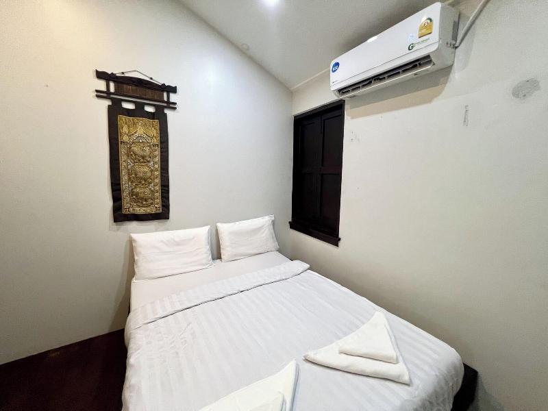 Orchid Hostel Near Bumrungrad hospital By Zuzu - Oda