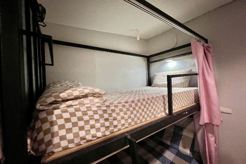 Orchid Hostel Near Bumrungrad hospital By Zuzu - Oda