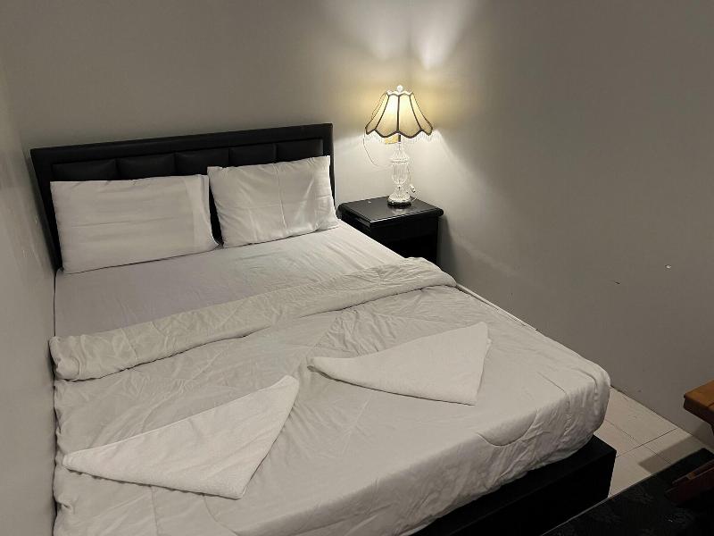 Orchid Hostel Near Bumrungrad hospital By Zuzu - Oda