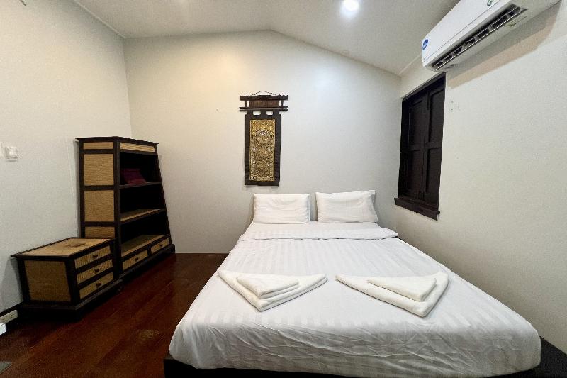 Orchid Hostel Near Bumrungrad hospital By Zuzu - Oda