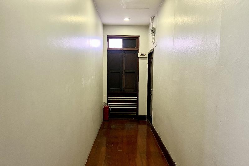 Orchid Hostel Near Bumrungrad hospital By Zuzu - Oda