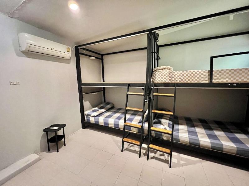 Orchid Hostel Near Bumrungrad hospital By Zuzu - Oda