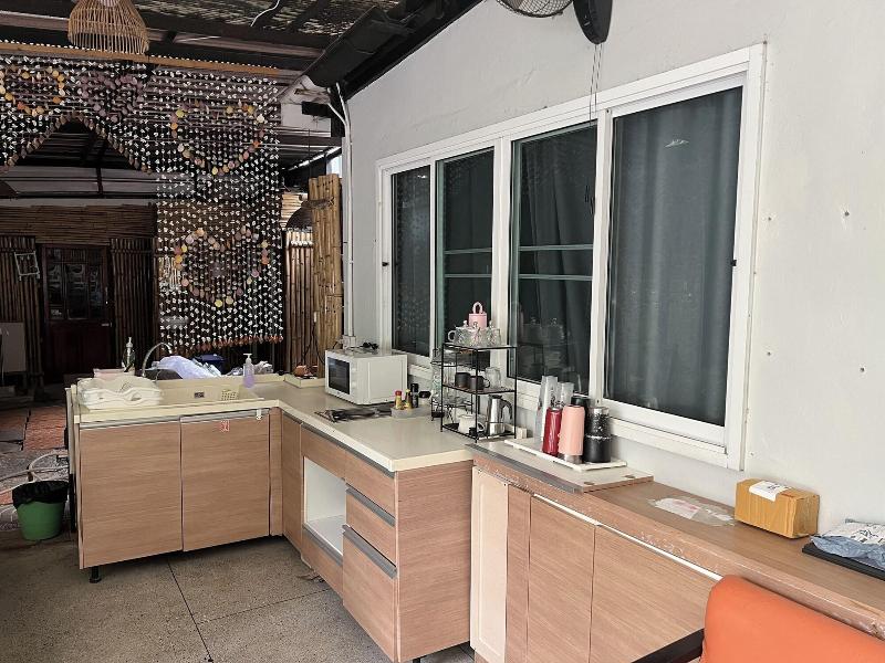 Orchid Hostel Near Bumrungrad hospital By Zuzu - Restoran