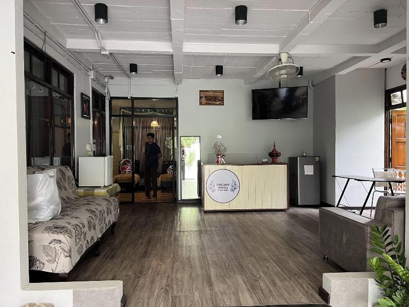 Orchid Hostel Near Bumrungrad hospital By Zuzu - Restoran