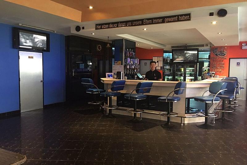 Koenig Hotel Pattaya By Zuzu - Bar
