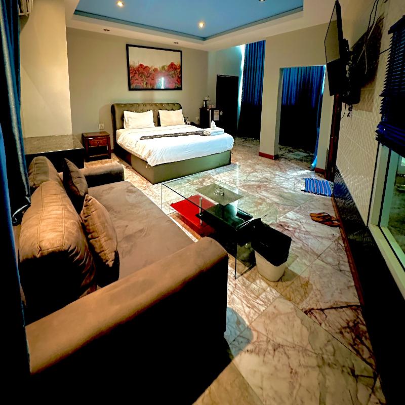 Koenig Hotel Pattaya By Zuzu - Oda
