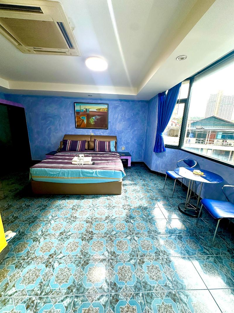 Koenig Hotel Pattaya By Zuzu - Oda
