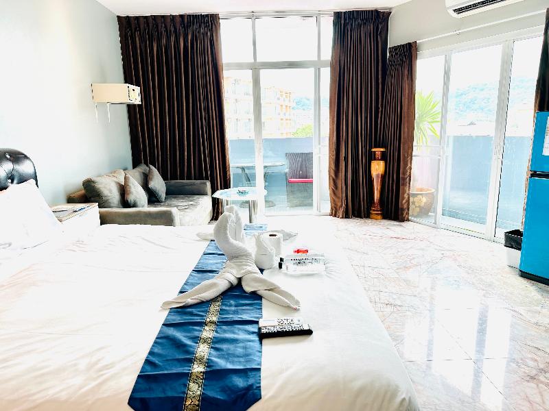Koenig Hotel Pattaya By Zuzu - Oda