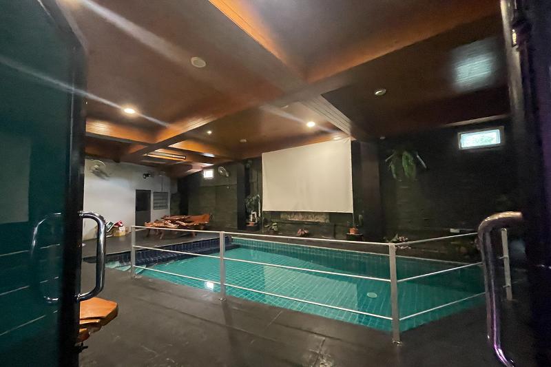 Koenig Hotel Pattaya By Zuzu - Havuz