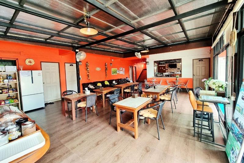 Chat House Chiang Rai By Zuzu - Restoran