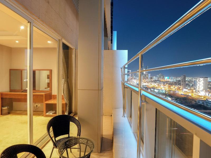 Celine Home Hotel Al Sahafa - Oda