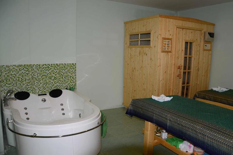Emerald Hotel Chonburi - Genel