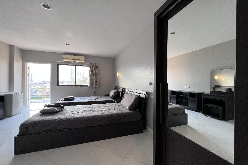 Emerald Hotel Chonburi - Oda