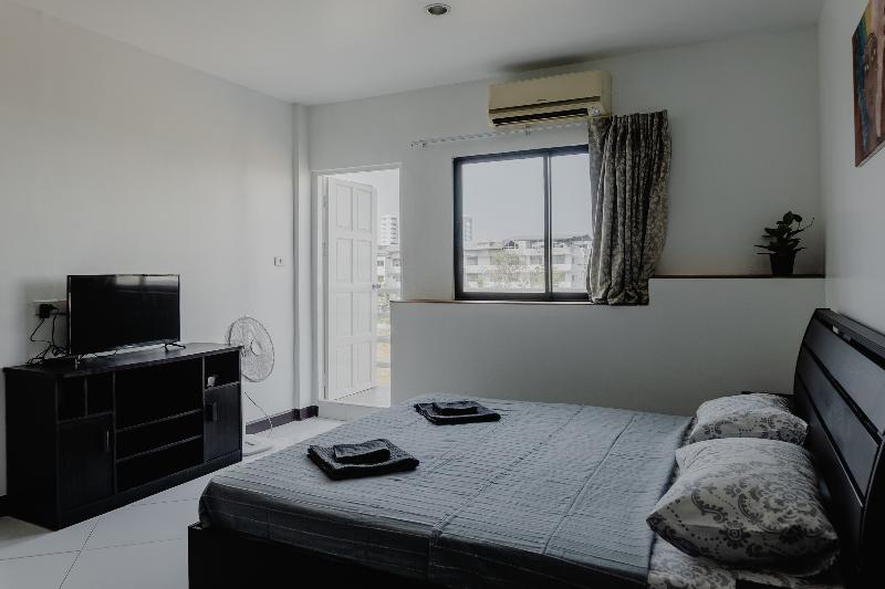 Emerald Hotel Chonburi - Oda