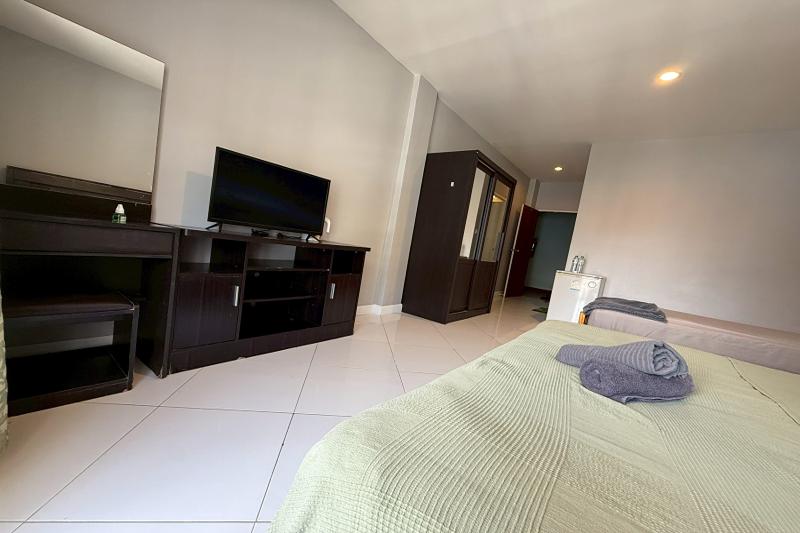 Emerald Hotel Chonburi - Oda
