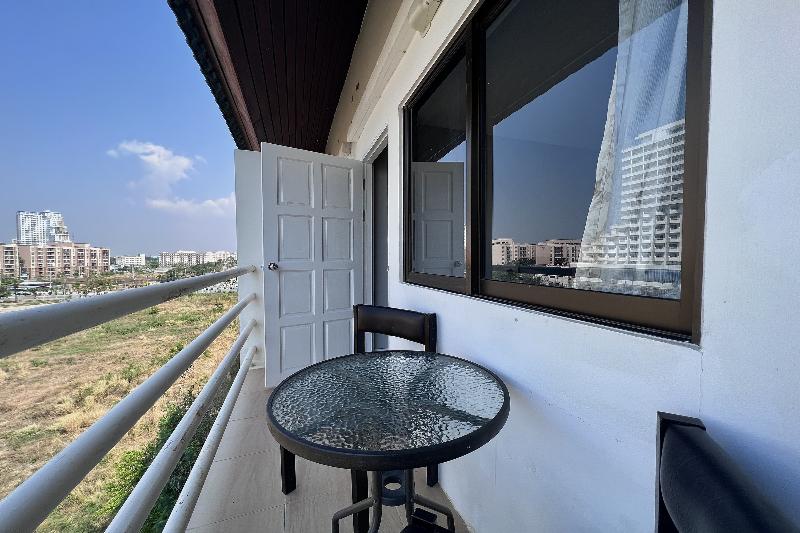 Emerald Hotel Chonburi - Oda