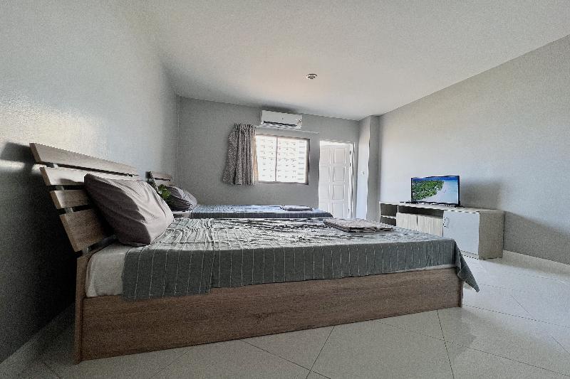 Emerald Hotel Chonburi - Oda