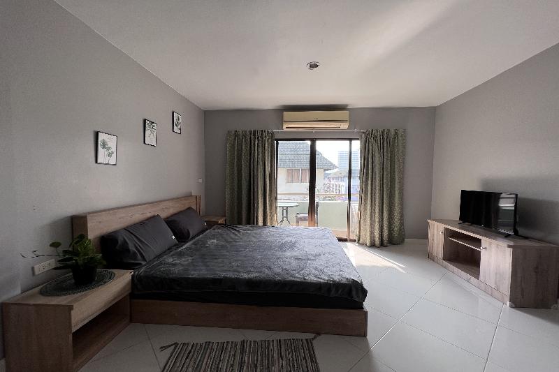 Emerald Hotel Chonburi - Oda