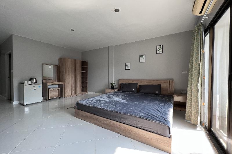 Emerald Hotel Chonburi - Oda