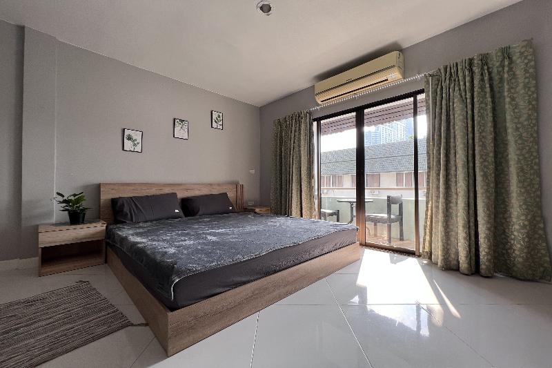 Emerald Hotel Chonburi - Oda
