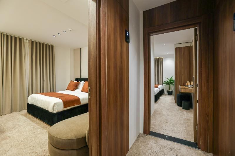 Royal Regency Hotel - Oda